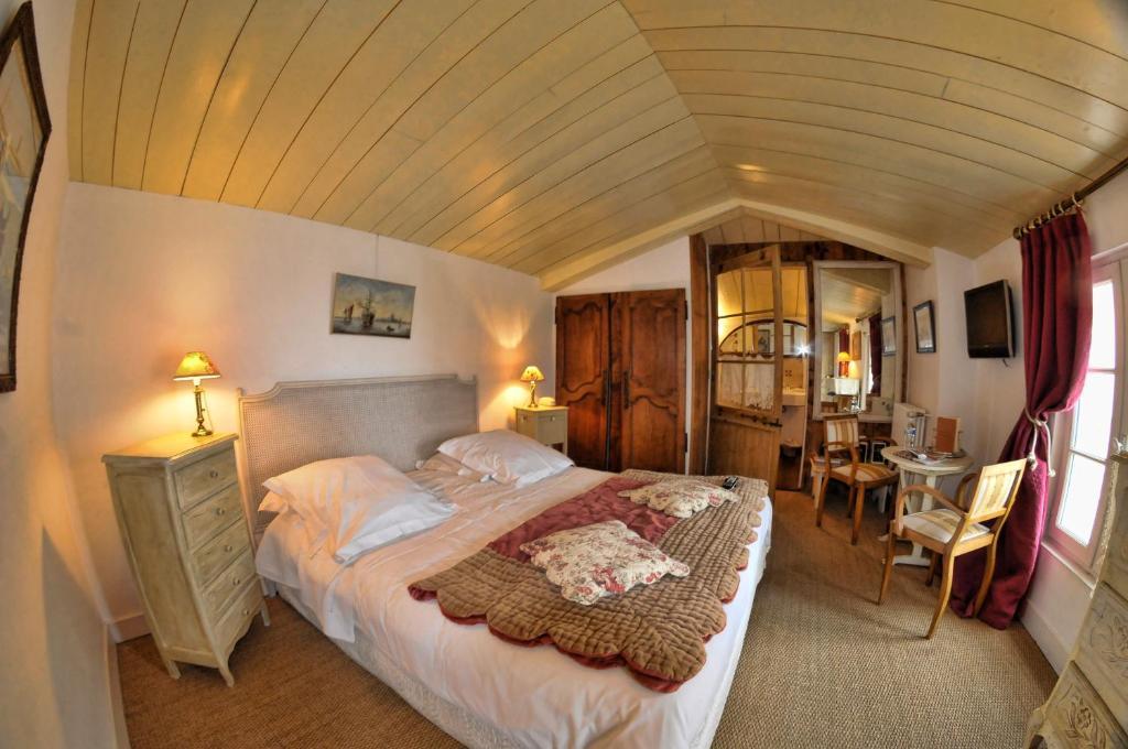 Le Corps De Garde Bed & Breakfast Saint-Martin-de-Ré Стая снимка