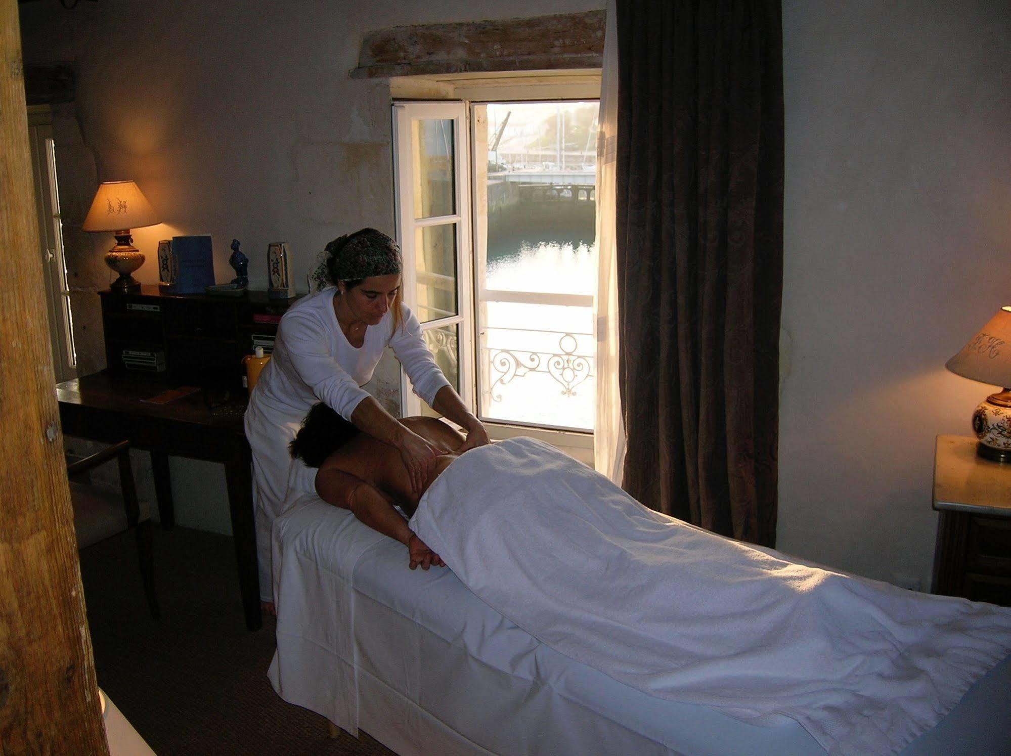 Le Corps De Garde Bed & Breakfast Saint-Martin-de-Ré Екстериор снимка