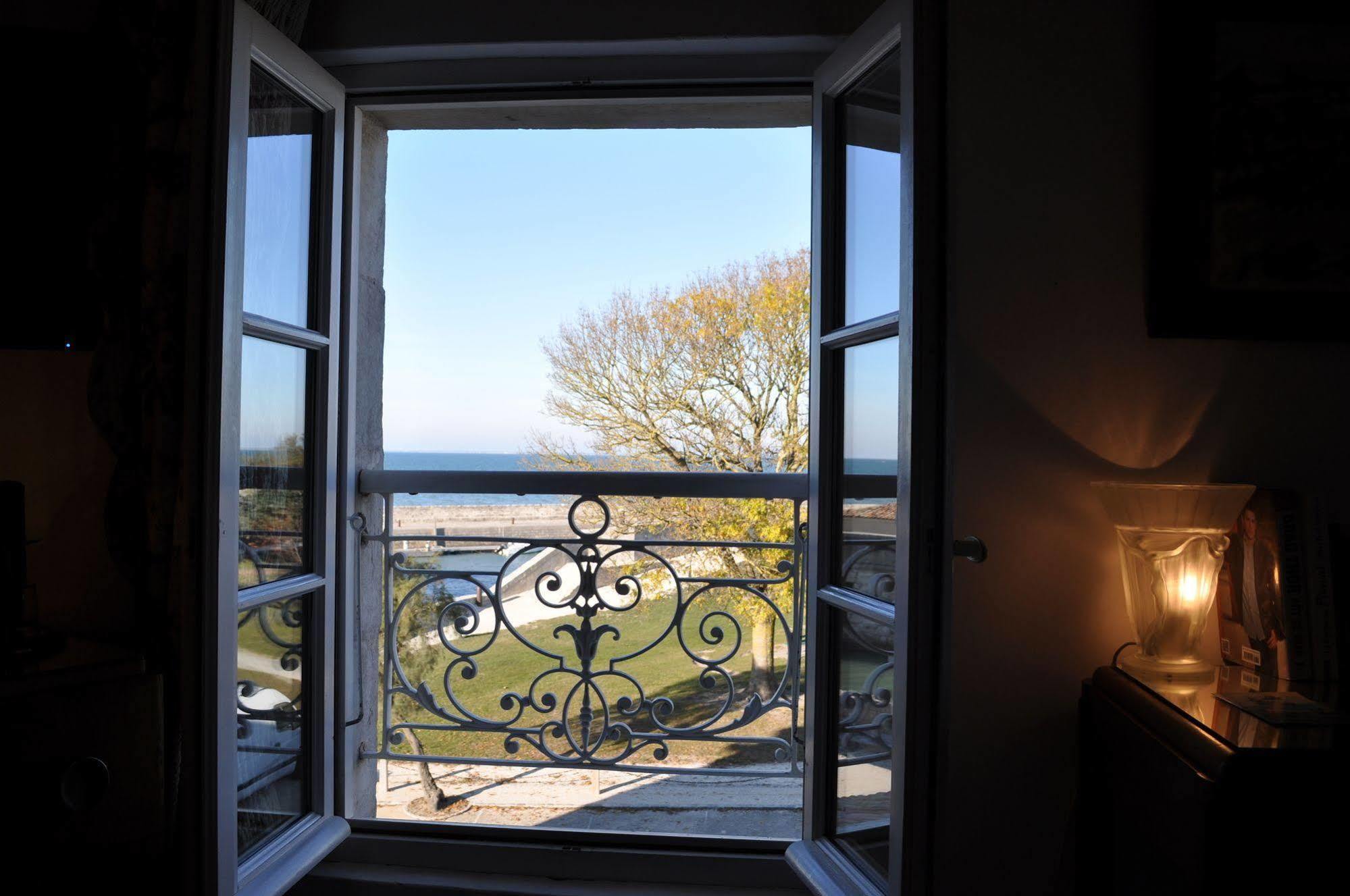 Le Corps De Garde Bed & Breakfast Saint-Martin-de-Ré Екстериор снимка